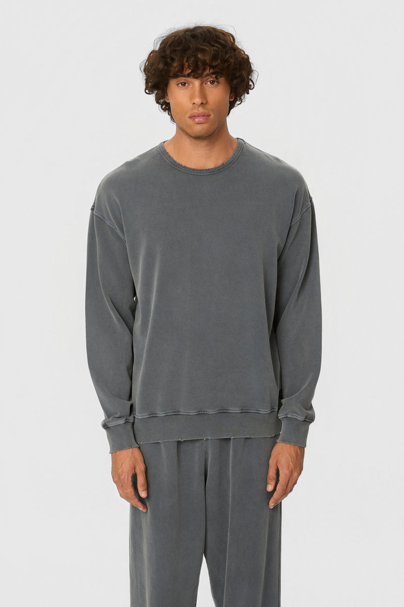 CLASSIC CREWNECK - VINTAGE GREY