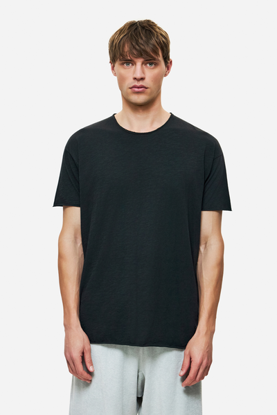 Men REGULAT FIT T-SHIRT - BLACK