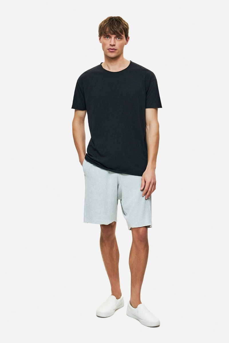 Men REGULAT FIT T-SHIRT - BLACK