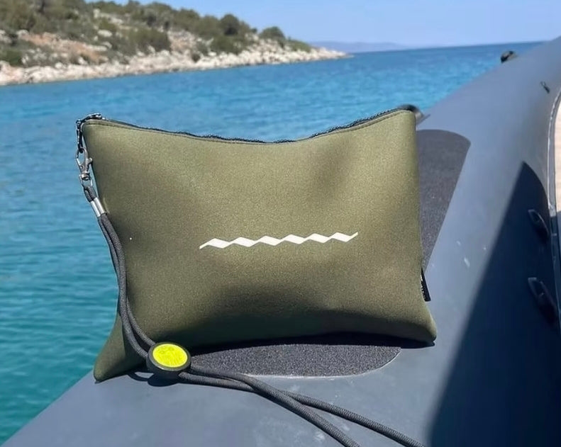Wave Zipper Clutch - Khaki