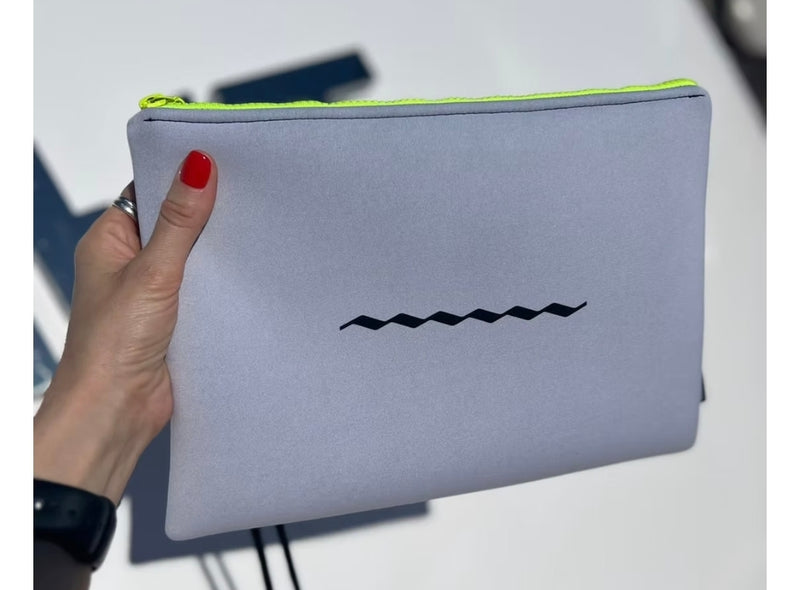 Wave Zipper Clutch - Off White